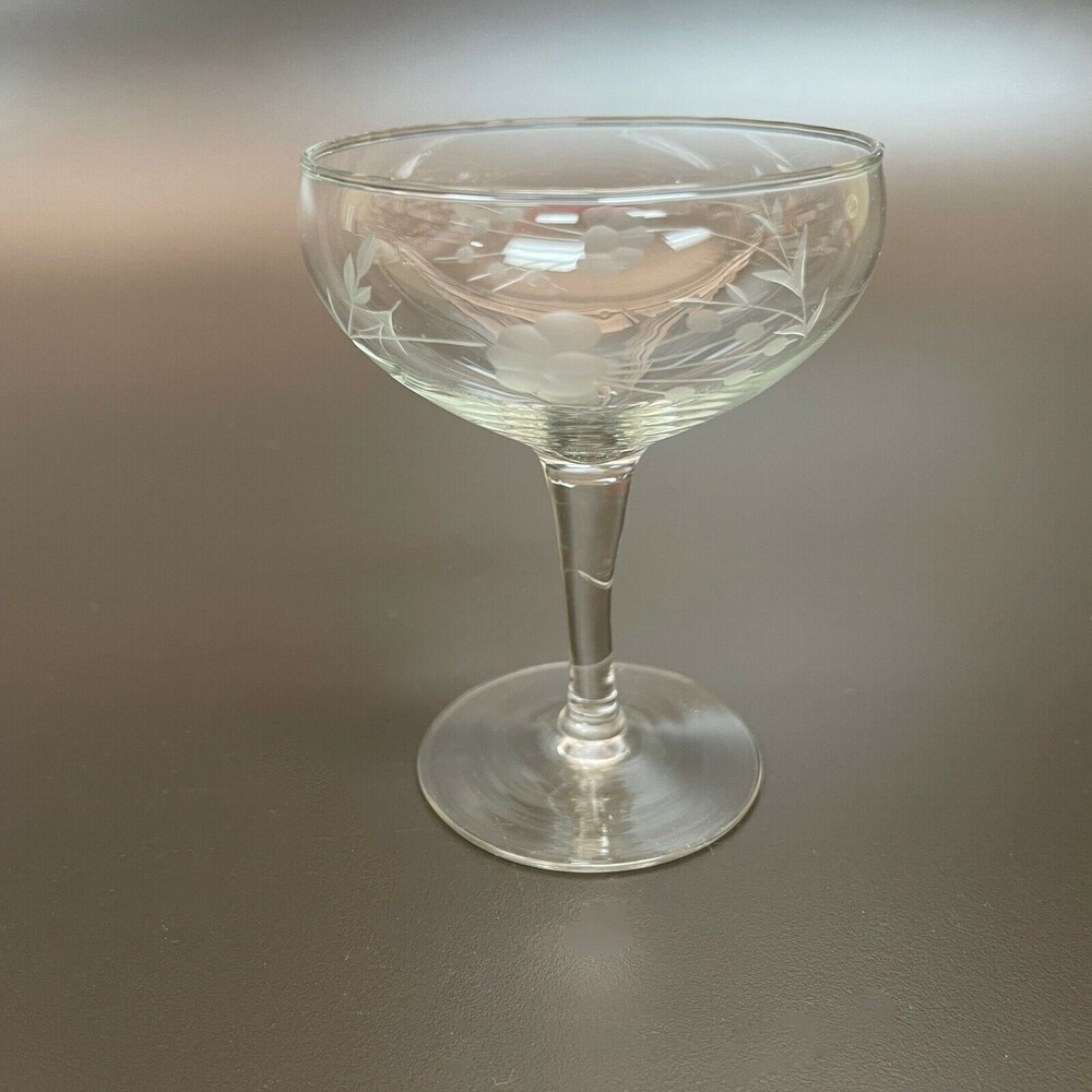 Clear Etched Wine Glass Stemmed‎ 4 1/4" high